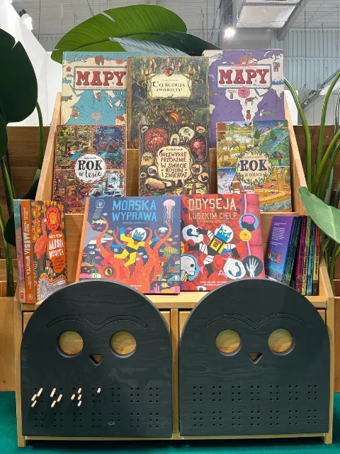 Owl bookcase - solid, oiled alder and pine wood