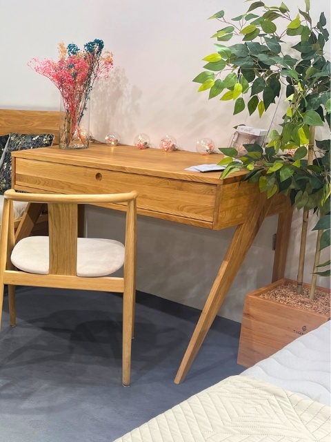 Arbaro desk - solid, oiled alder wood